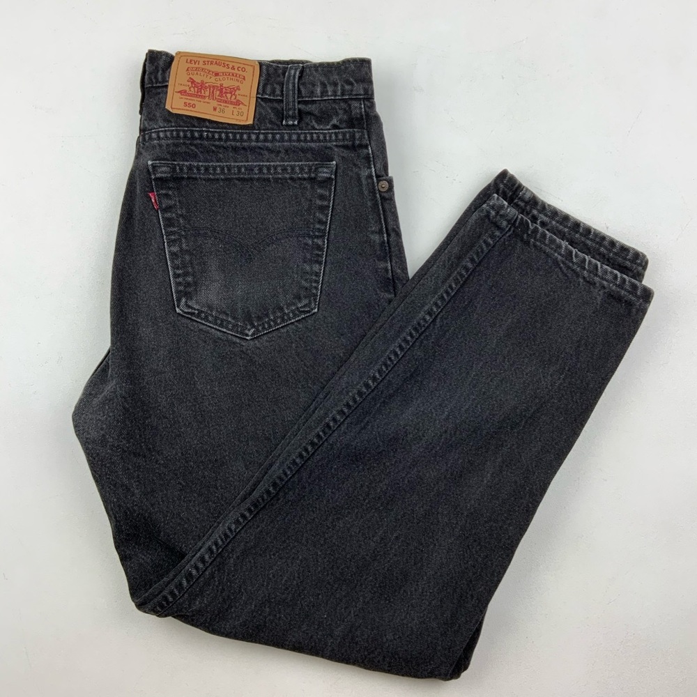 Vintage Levi’s 550 High Waist wedgie fit Jeans